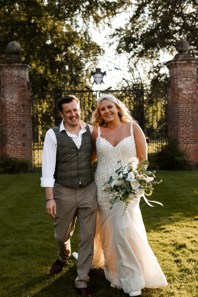 Laura&Lee-LR-824