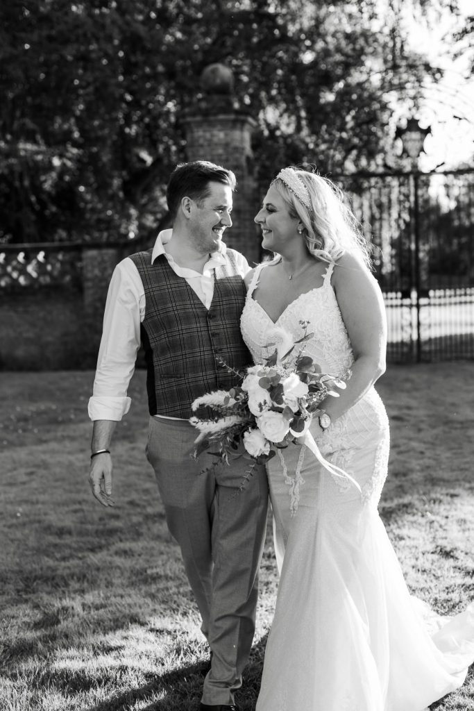 Laura&Lee-LR-828